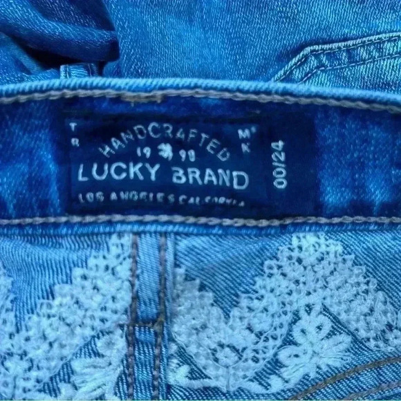 Lucky Brand 1990 Orta Premium Lace embroidered Sweet Crop Jeans - Picture 6 of 11